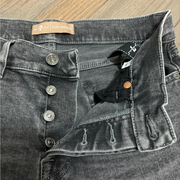 7 For All Mankind Grey Wash Jeans Luxe Vintage. 26 - Picture 4 of 9